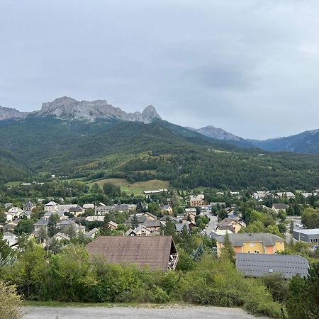 شقة Terrasse Adroit T2 Barcelonnette - Wi-Fi Gratuit - 7 Couchages المظهر الخارجي الصورة